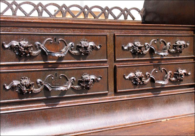 NIESAMOWITY, STARY KREDENS - 5