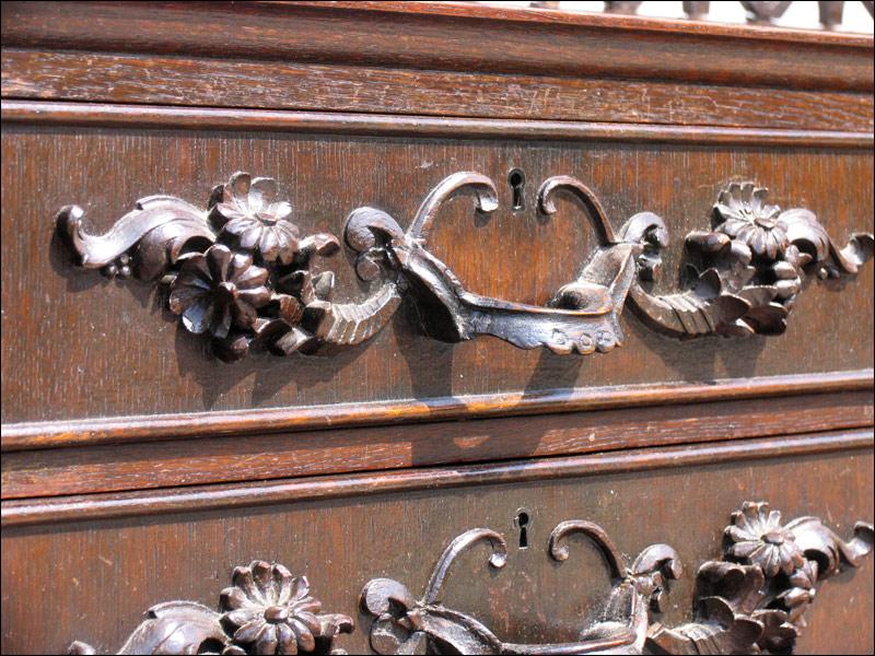 NIESAMOWITY, STARY KREDENS - 6