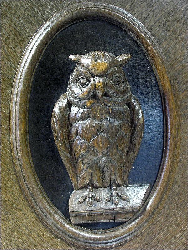 GABINET Z SOWAMI - 4