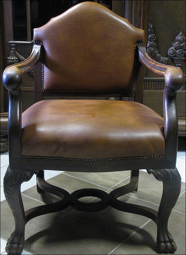 GABINET Z SOWAMI - 19