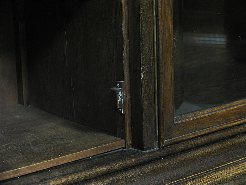 BIBLIOTEKA Z CZECZOTĄ - 9