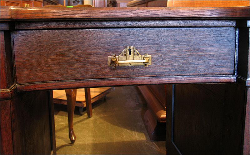 BIURKO PO RENOWACJI - 4