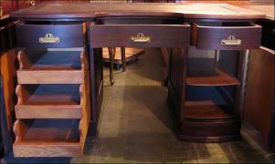 BIURKO PO RENOWACJI - zdjęcie 7 BIURKO PO RENOWACJI - zdjęcie 7