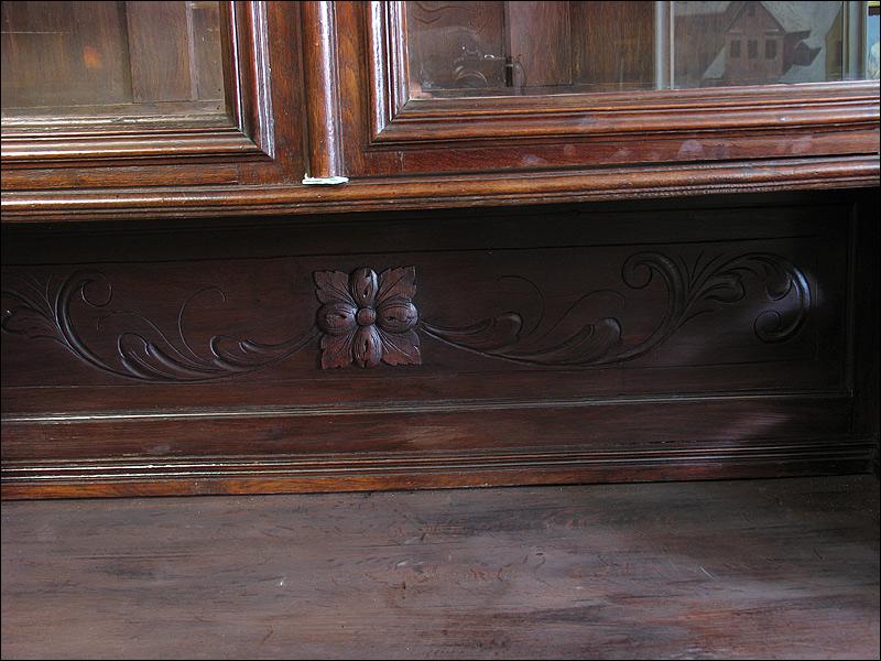 EKLEKTYCZNY KREDENS 'PAN SALONÓW' - 5