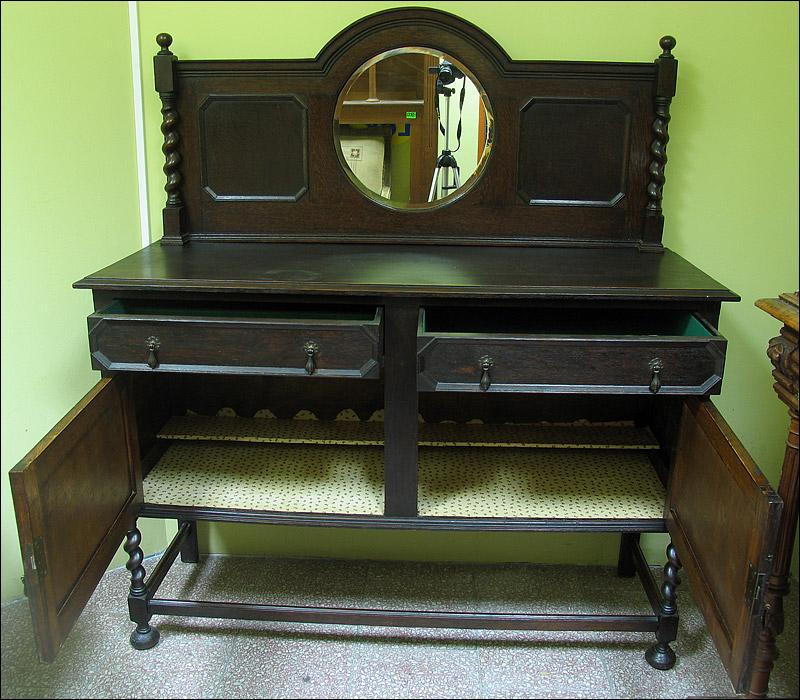 KOMODA Z LUSTREM - 4