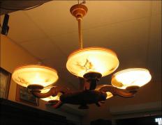 WISZĄCA LAMPA Z PIĘCIOMA KLOSZAMI - zdjęcie 1
