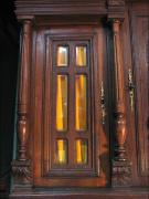 KREDENS EKLEKTYCZNY Z MOTYWEM ŁOWIECKIM (u) - zdjęcie 4 KREDENS EKLEKTYCZNY Z MOTYWEM ŁOWIECKIM (u) - zdjęcie 4