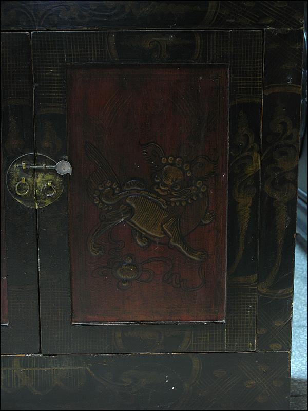 EGZOTYCZNA KOMÓDKA - 1