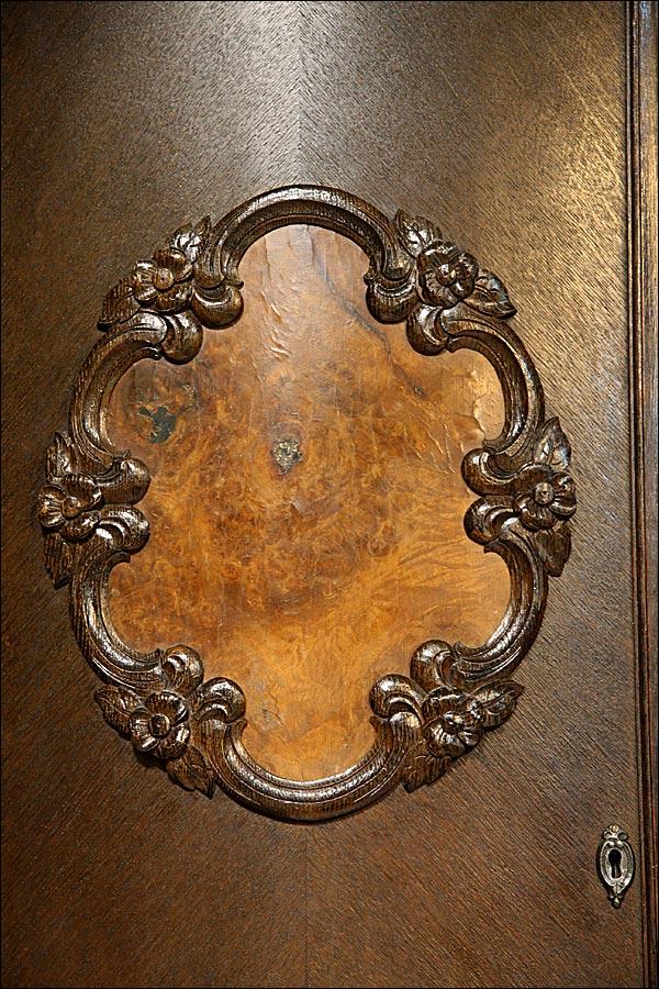 BIBLIOTEKA Z MEDALIONAMI - 1