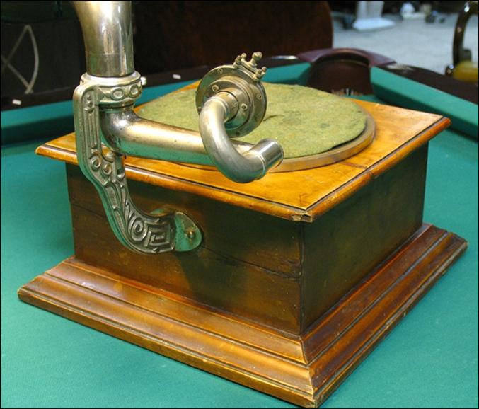 Oryginalny gramofon z tubą początek XX wieku - 3