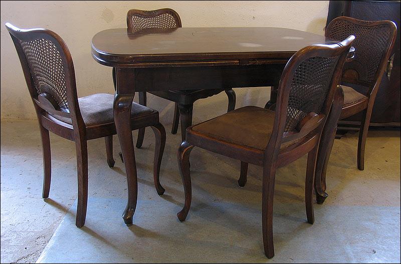 STÓŁ + 4 KRZESŁA CHIPPENDALE (u) - 1