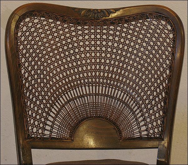 STÓŁ + 4 KRZESŁA CHIPPENDALE (u) - 10