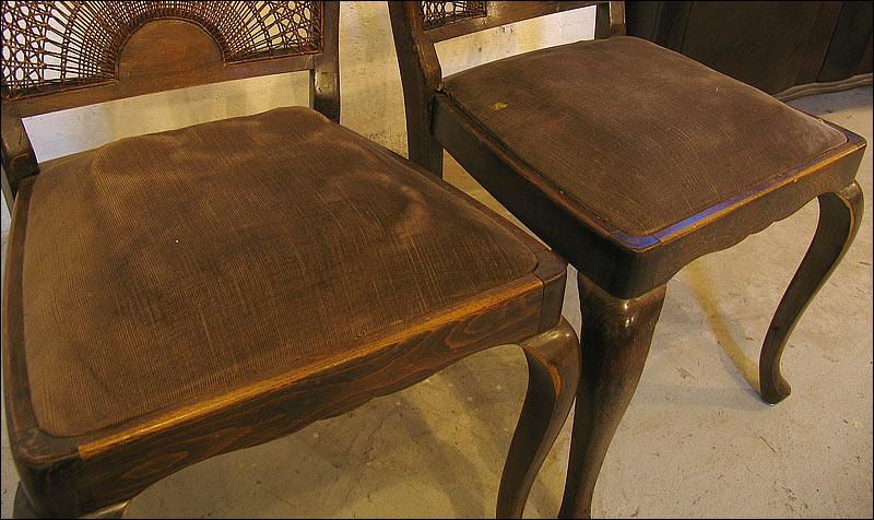 STÓŁ + 4 KRZESŁA CHIPPENDALE (u) - 15