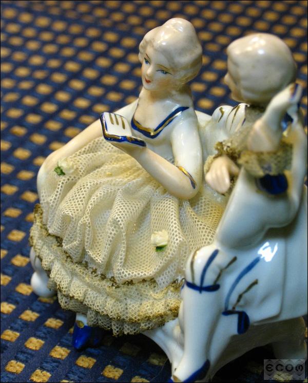 5 PORCELANOWYCH FIGUREK - 4