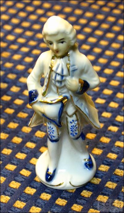 5 PORCELANOWYCH FIGUREK - 8
