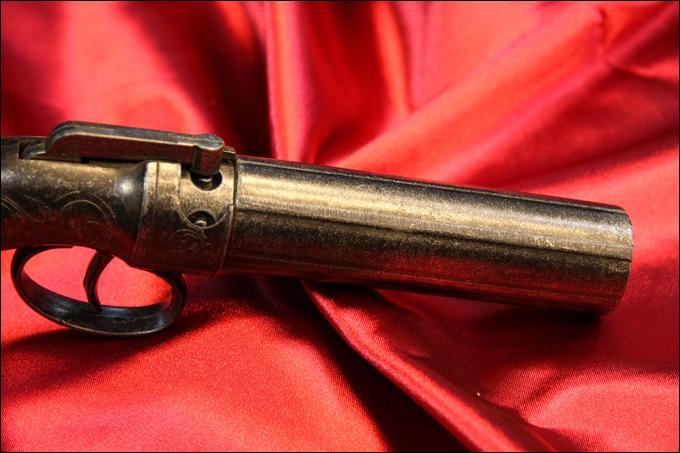 PISTOLET WIELOSTRZAŁOWY - PIĘKNA REPLIKA - 3