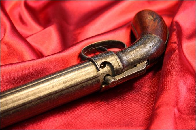 PISTOLET WIELOSTRZAŁOWY - PIĘKNA REPLIKA - 5