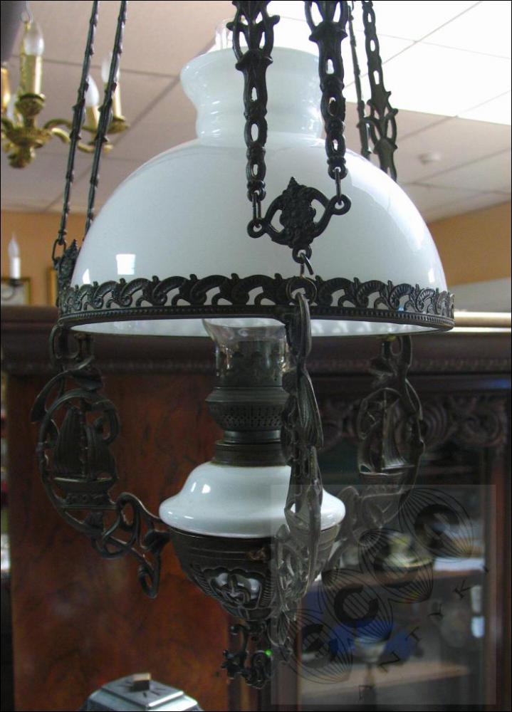 WISZĄCA LAMPA NAFTOWA Z OKRESU MIĘDZYWOJENNEGO (k) - 2