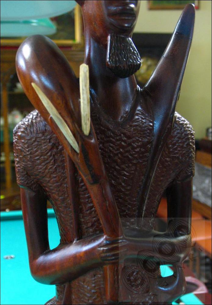 RZEŹBA 'ZDOBYCZ MYŚLIWEGO' - 8