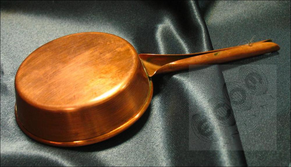MAŁA MIEDZIANA PATELNIA (k) - 1