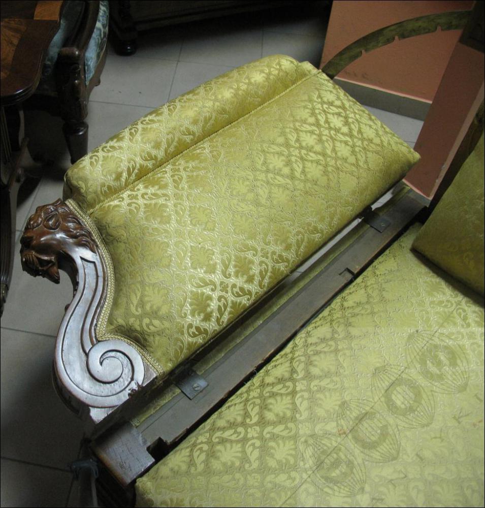 EKLEKTYCZNA SOFA Z MAHONIOWYM STELAŻEM - 3