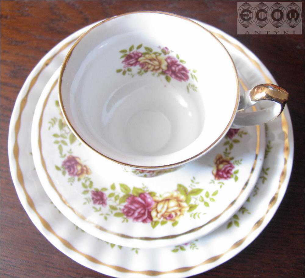 PORCELANOWY ZESTAW ŚNIADANIOWY (K) - 1