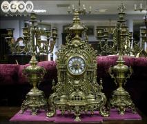 MASYWNY ZEGAR Z KANDELABRAMI - zdjęcie 1 MASYWNY ZEGAR Z KANDELABRAMI - zdjęcie 1