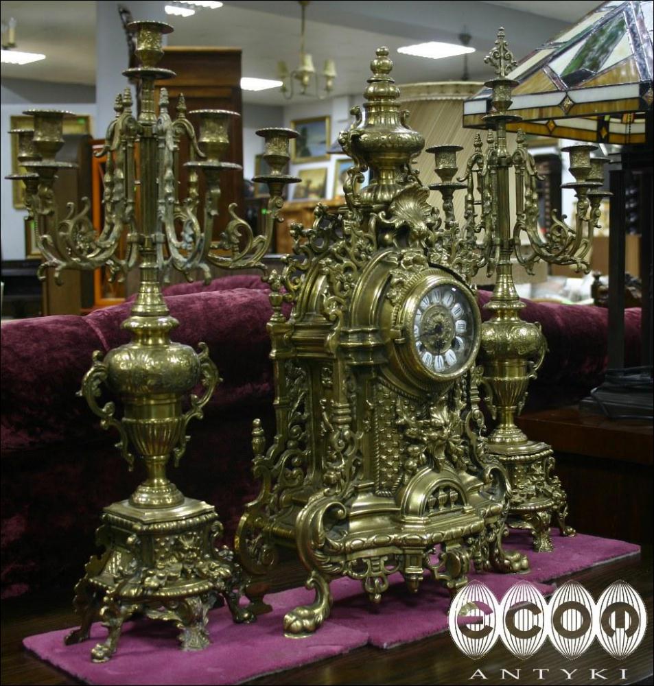 MASYWNY ZEGAR Z KANDELABRAMI - 1