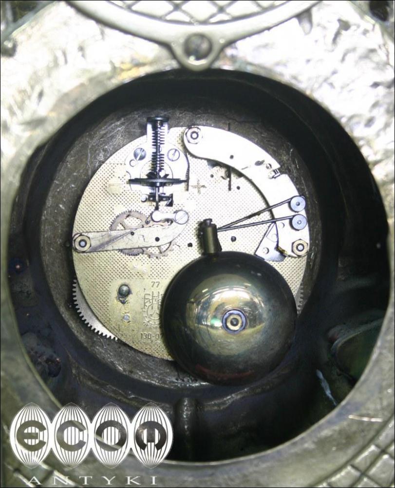 MASYWNY ZEGAR Z KANDELABRAMI - 10