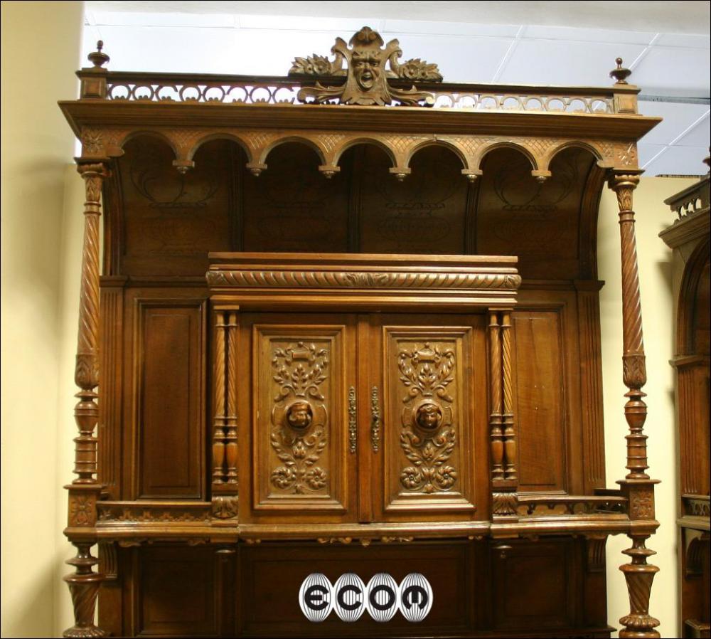 NIEPOWTARZALNY KREDENS EKLEKTYCZNY - 1