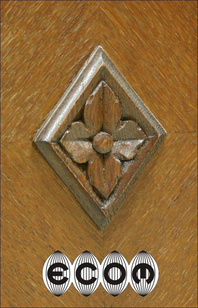 NIEWIELKI DĘBOWY KREDENS CHIPPENDALE - 9