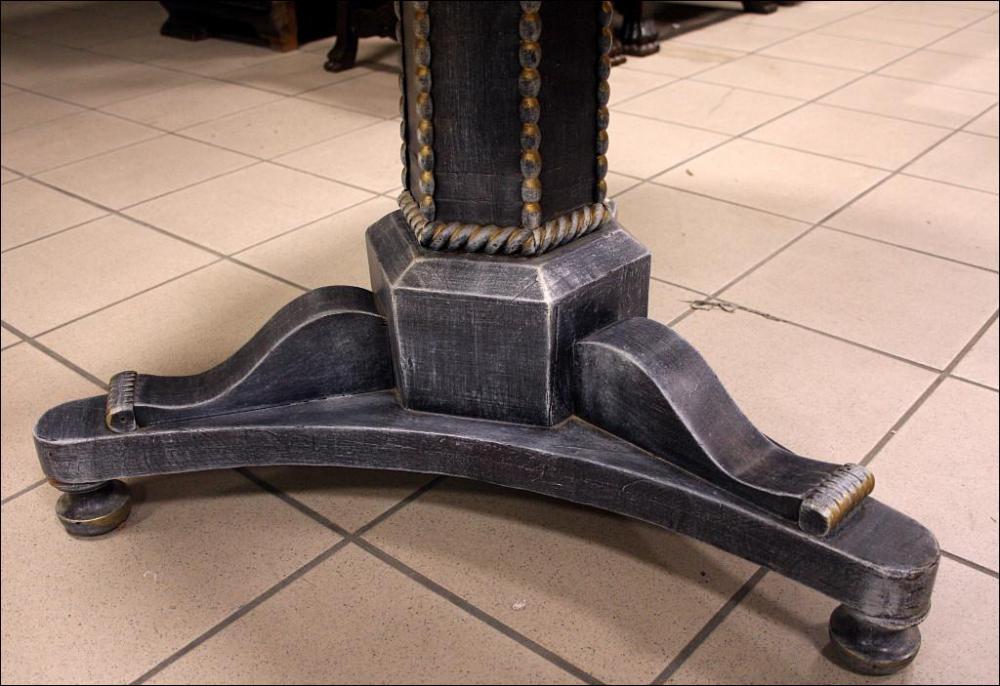 PATYNOWANY STÓŁ - 2