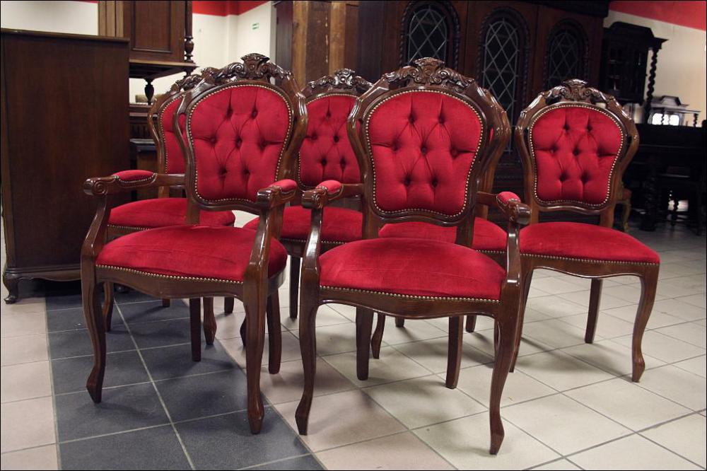 STÓŁ + 6 KRZESEŁ - 7