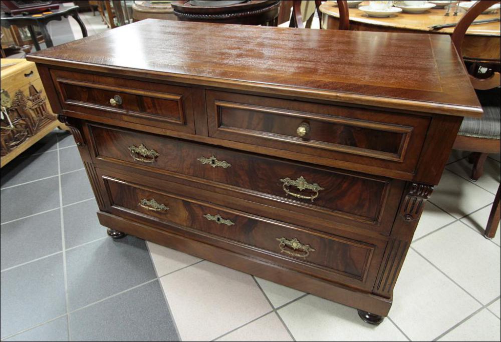 KOMODA EKLEKTYCZNA - 2