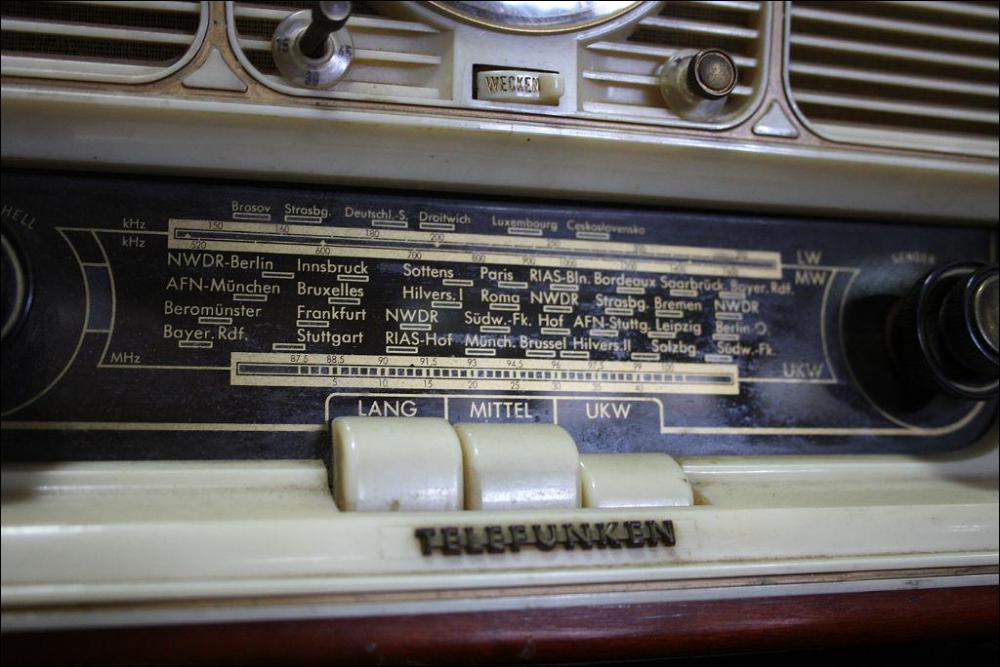 LAMPOWE RADIO TELEFUNKEN - 1