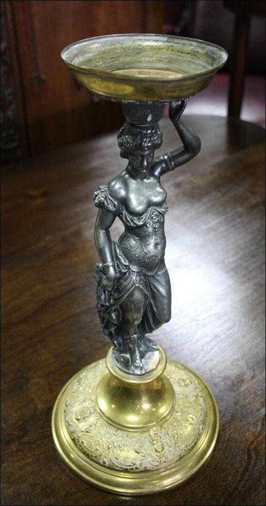 FIGURKA - KOBIETA - 3