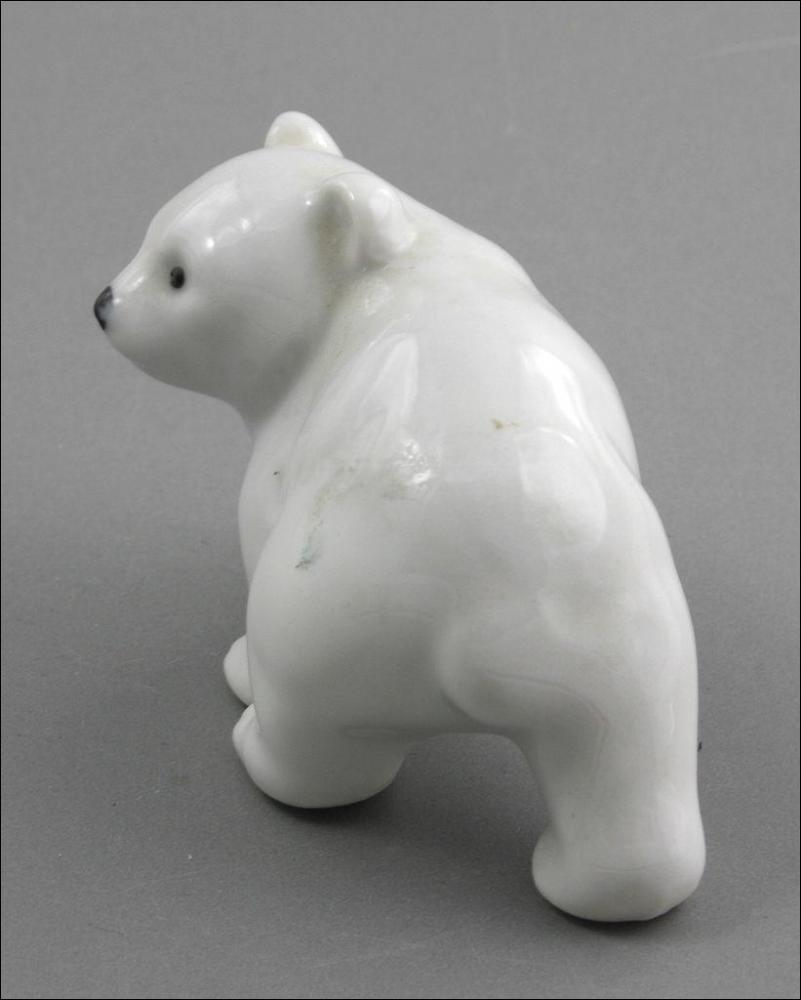 FIGURKA - NIEDŹWIADEK POLARNY - 2