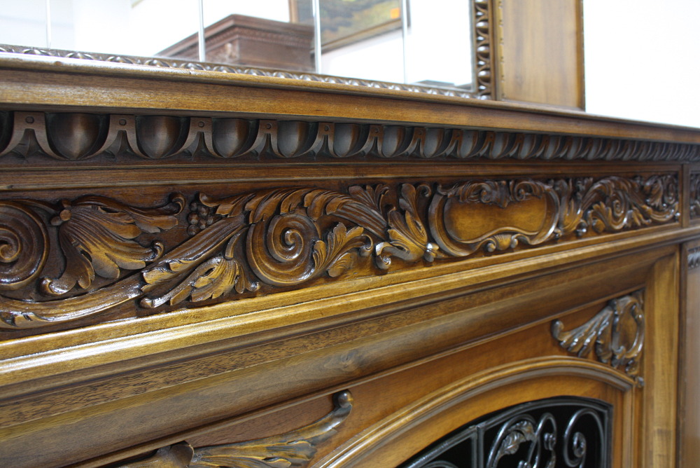 KREDENS Z 'KOMINKIEM' LUB BARKIEM - 7