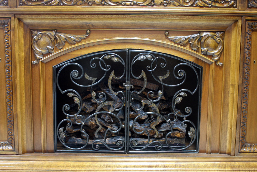 KREDENS Z 'KOMINKIEM' LUB BARKIEM - 10