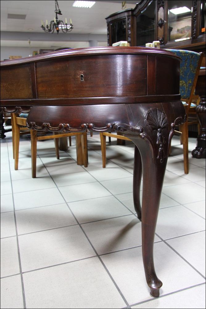 BIURKO CHIPPENDALE - 3