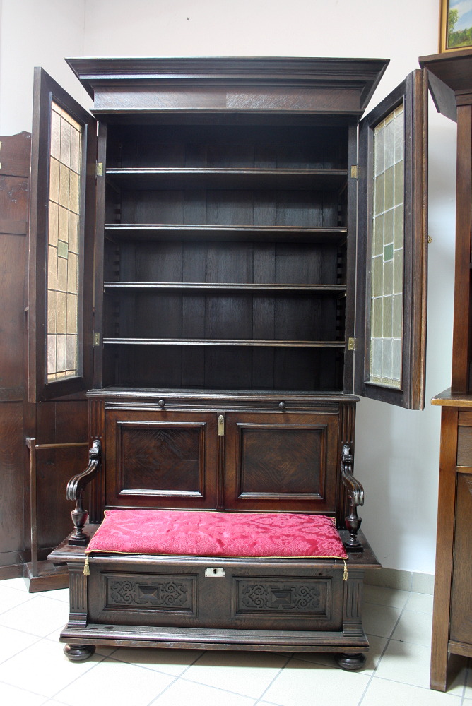 BIBLIOTECZKA Z ŁAWKĄ - 8