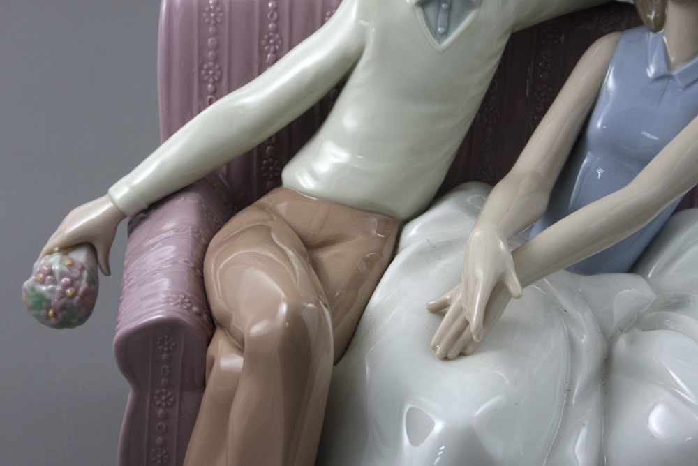 DUŻA FIGURKA - PARA ZAKOCHANYCH / Lladro / - 4