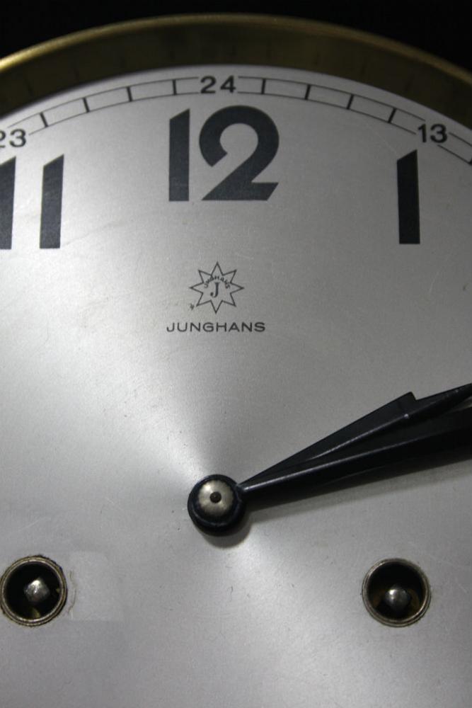 ZEGAR WISZĄCY JUNGHANS - 4