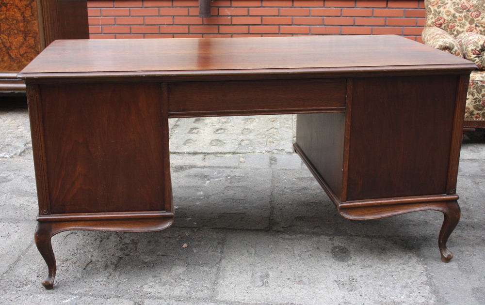 BIURKO CHIPPENDALE - 3