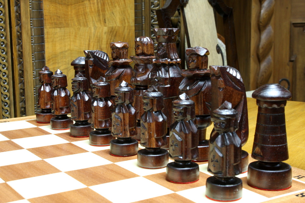 RZEŹBIONE SZACHY - 2
