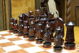 RZEŹBIONE SZACHY - zdjęcie 3