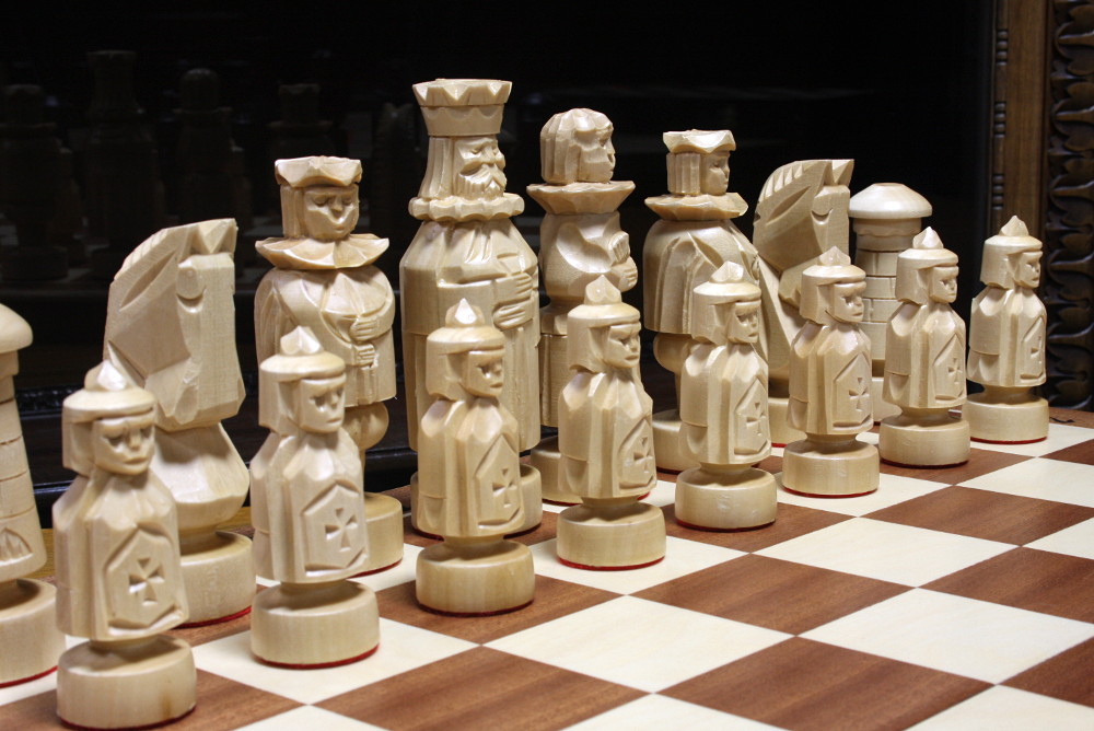 RZEŹBIONE SZACHY - 3