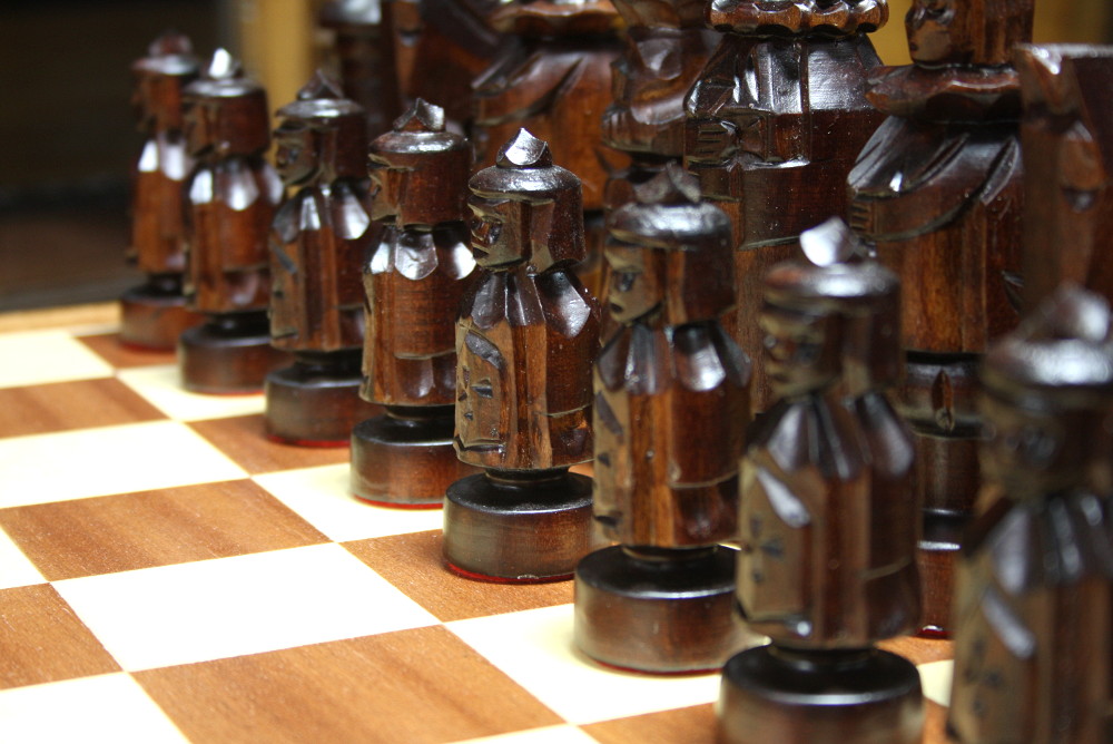 RZEŹBIONE SZACHY - 6