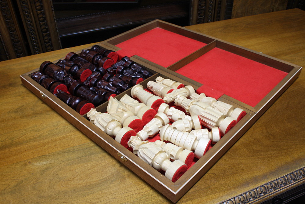 RZEŹBIONE SZACHY - 8