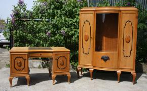 CZEREŚNIOWY GABINET - zdjęcie 1